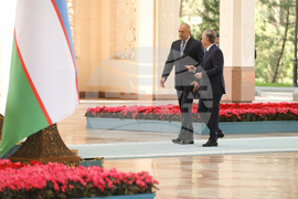 Узбекистан  - Румен Радев  - официално посрещане