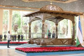 Узбекистан  - Румен Радев  - официално посрещане