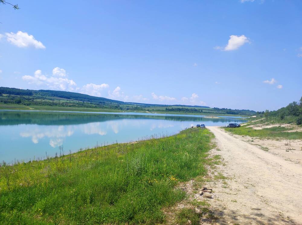 Община Шумен: Днес се зарибява яз. „Тича“ с 2 200 000 личинки толстолоб