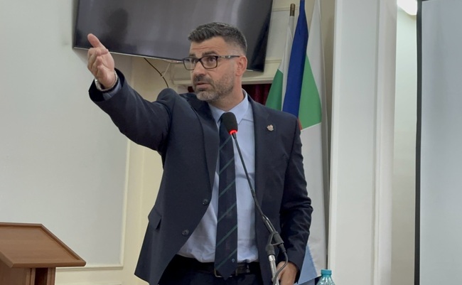 България Може гостува в Пловдив