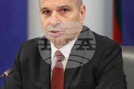 Министерски съвет - цифрови мрежи - договор - Гроздан Караджов