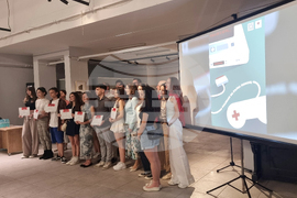 Български червен кръст - награждаване - плакат на тема „Оказване на първа помощ“