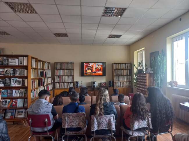 Чрез проект за кинообразование Регионалната библиотека в Ловеч се стреми да разшири културата и светогледа на младите хора