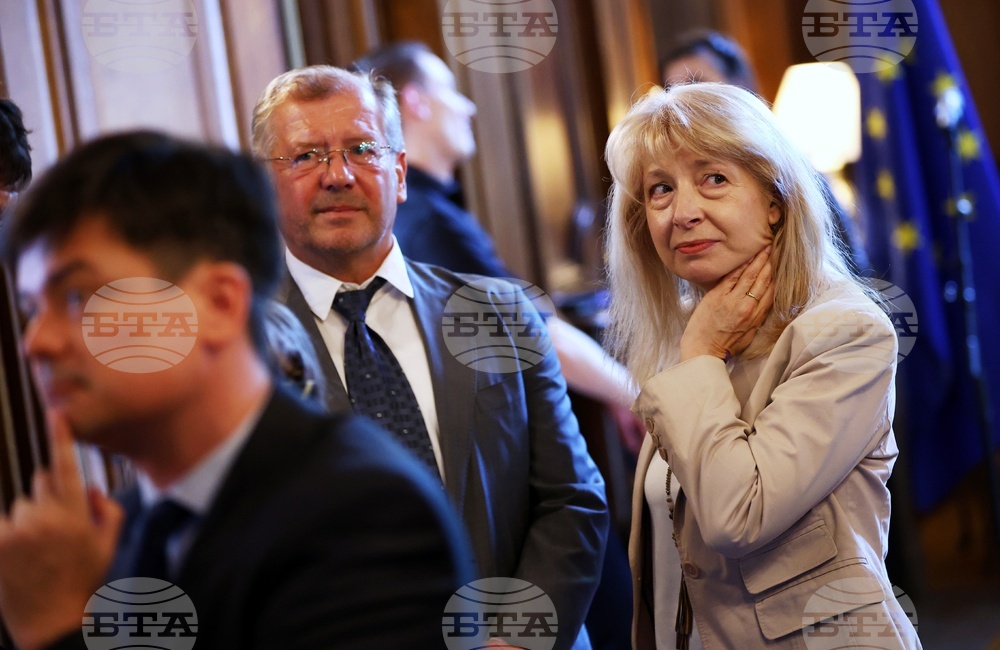Френско посолство - награждаване