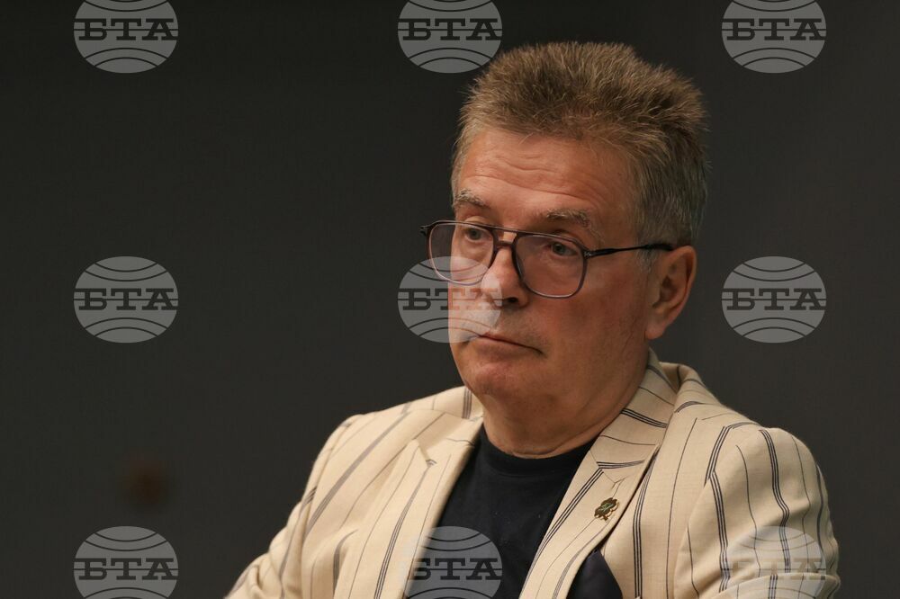 Кръгла маса "БАИТ в подкрепа на образованието" 2025