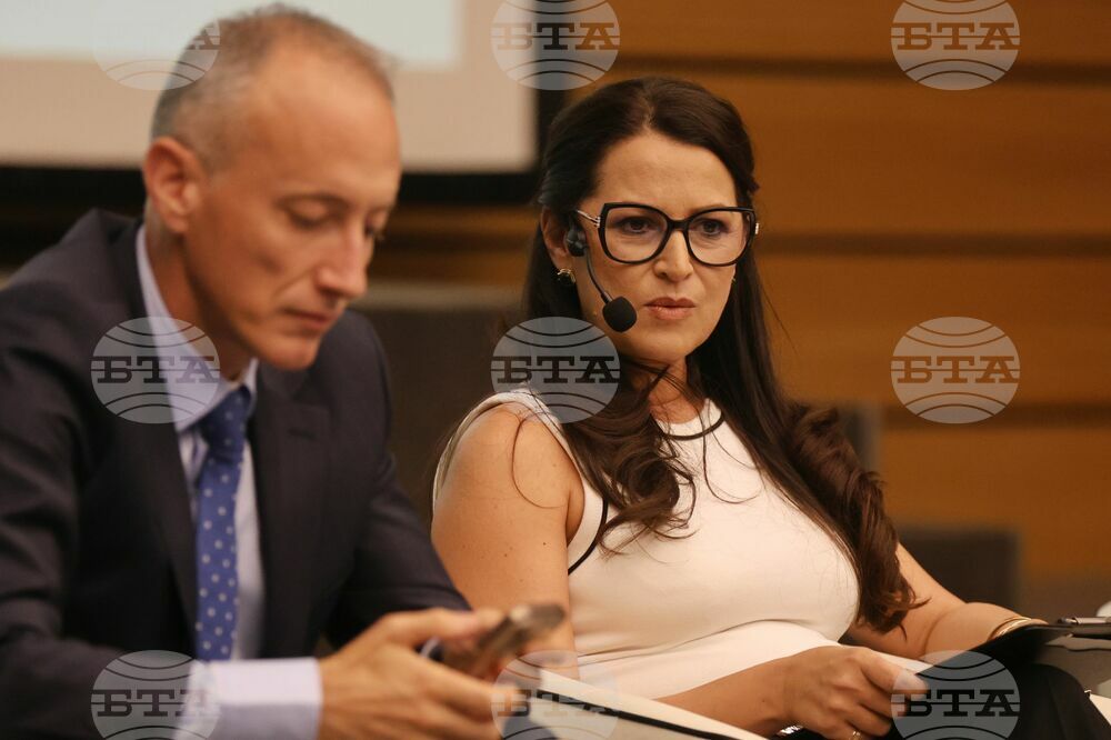 Кръгла маса "БАИТ в подкрепа на образованието" 2025