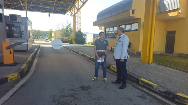 Областният управител на Русе: Под 1% от преминаващите през Дунав мост се възползват от възможността за онлайн плащане на таксата 