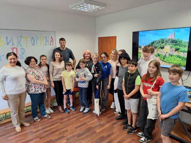 Доц. д-р Тамара Драганова от Великотърновския университет гостува на училище „Дора Габе“ във Варшава 