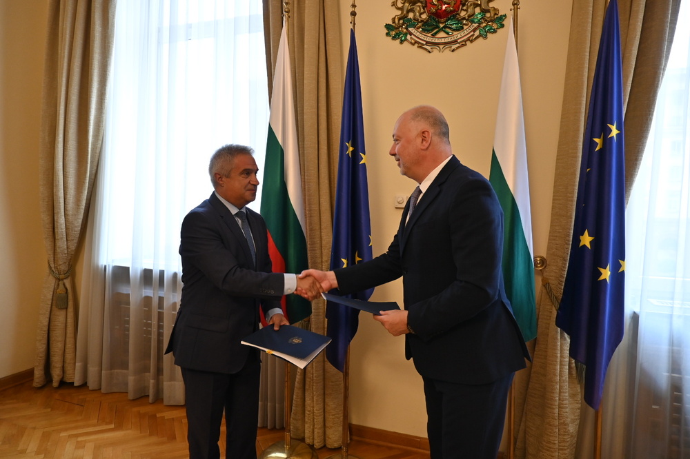 АОБР и Министерският съвет на Република България подписаха Меморандум за сътрудничество във връзка с въвеждането на еврото