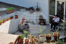 Варна - възрастни хора - настаняване