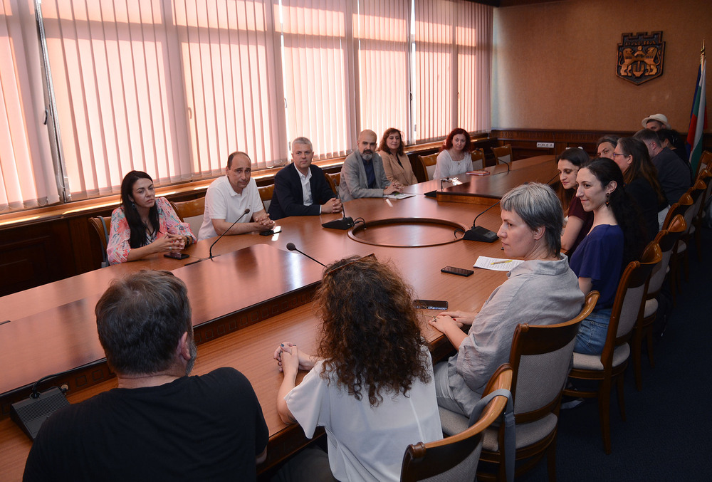 Кметът Благомир Коцев и зам.-кметът Павел Попов обсъдиха с представители на TEH създаването на Регионален център за съвременно изкуство във Варна