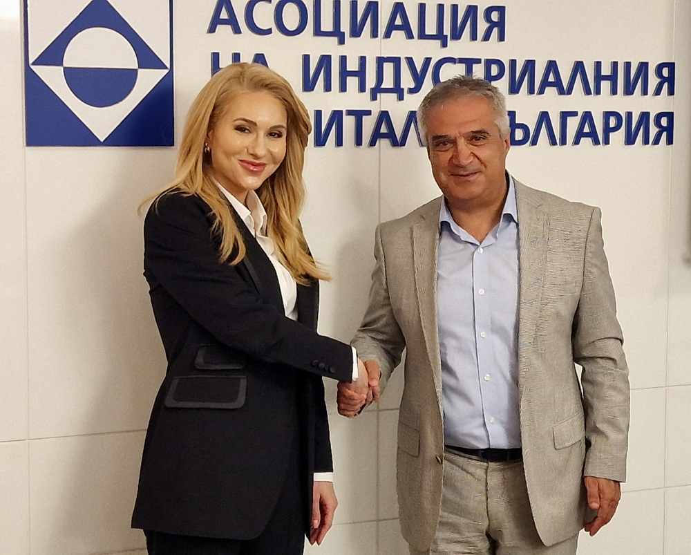 АИКБ ще подкрепи усилията на КЗП за организиране и провеждане на информационни кампании за еврото по места, заяви председателят на Асоциацията