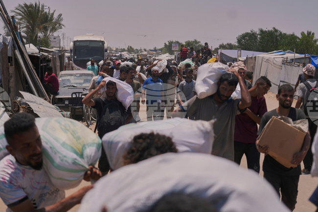  Специалният пратеник на Белия дом Стив Уиткоф посети център за разпределяне на храна в Газа