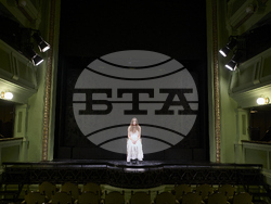  „Световен театър в София“ представя спектакъла „Стълб от сол“,  поставен в Черна гора от Явор Гърдев, снимка –  „Световен театър в София“/Душко Милянич