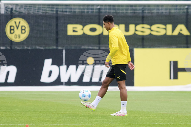 Борусия Дортмунд обяви официално трансфера на 19-годишния Джоб Белингам