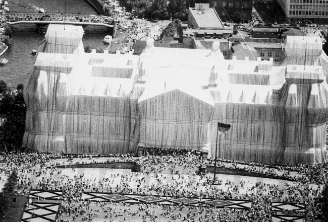 30 Years since Christo’s Emblematic “Wrapped Reichstag”