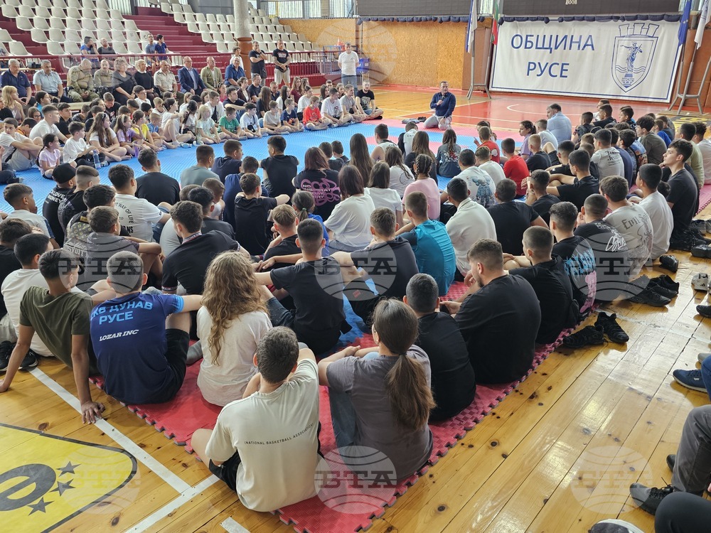 Да използват уменията си за добро и защита, а не за агресия призова децата от клубове по бойни спортове кметът на Русе