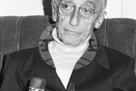 Жак-Ив Кусто - френски океанограф, изследовател, режисьор, писател