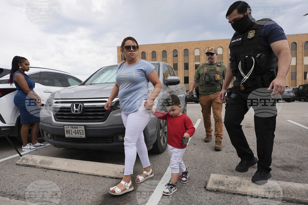 APTOPIX Immigration Courts Arrests
