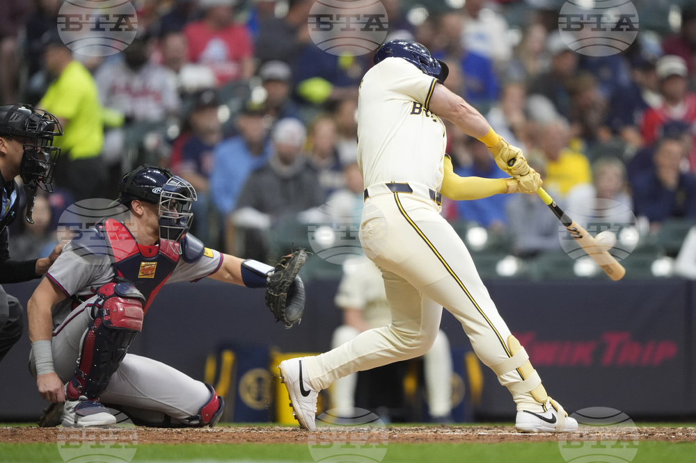 Braves Brewers Baseball
