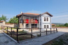 Село Пчеларово - къща музей