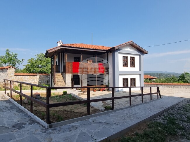 Село Пчеларово - къща музей