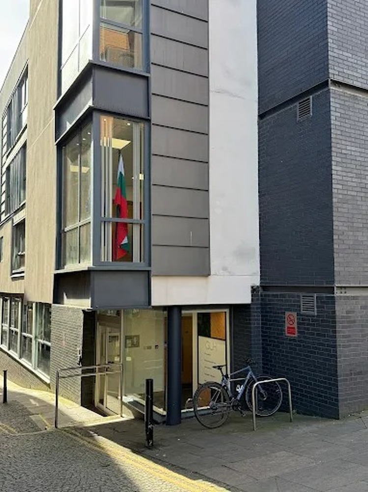 Българското консулство в Единбург, Шотландия, преминава към плащания с банкови карти