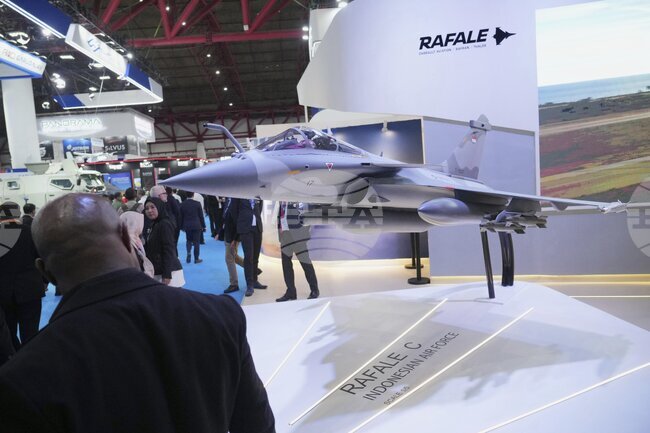 Сръбският парламент одобри заем от френски банки за 1,9 милиарда евро за финансиране на покупката на 12 изтребители "Рафал"