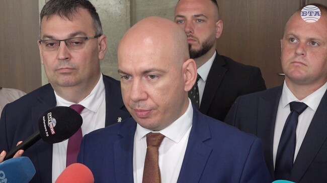 "Възраждане" продължават да настояват за референдум за еврото и спазване на Конституцията