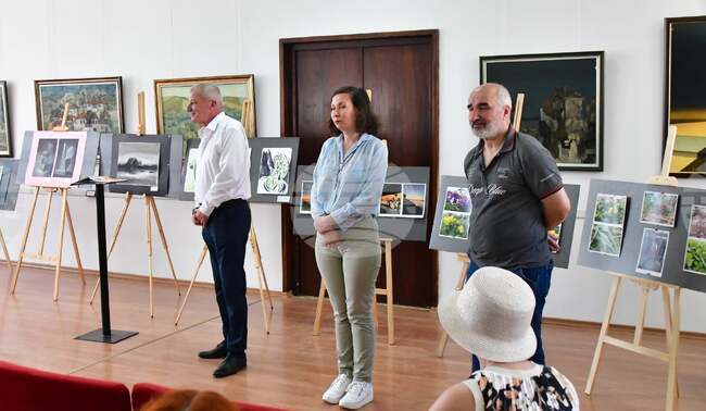 Ученици от гимназията по строителство в Силистра откриха изложба в местната Художествена галерия