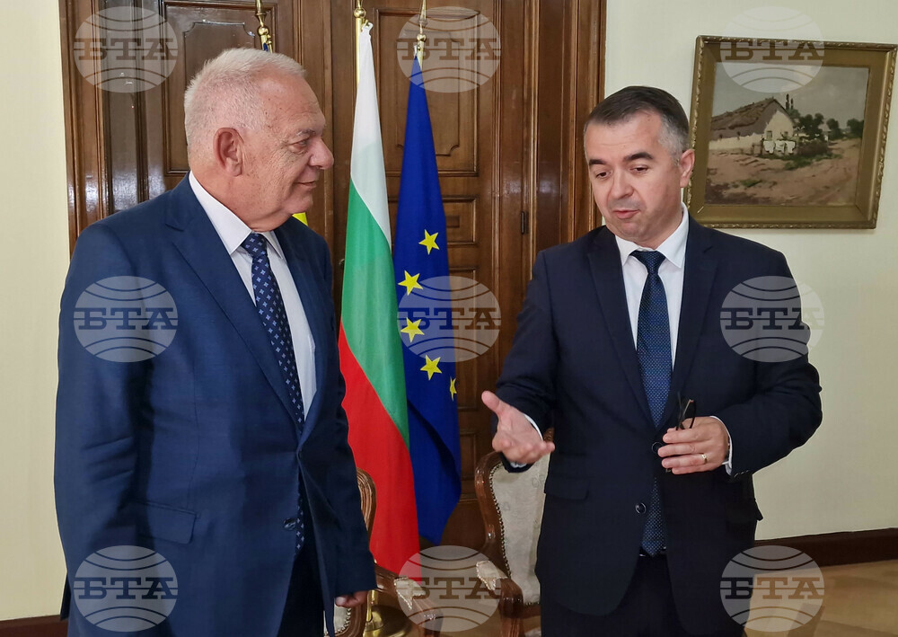 Румъния - бюст-паметник на Стефан Караджа - споразумение - подписване