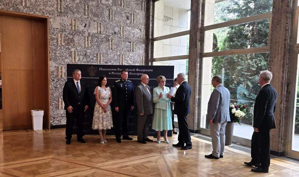 Лидерът на АБВ Румен Петков поздрави Н. Пр. Елеонора Митрофанова за Деня на Русия