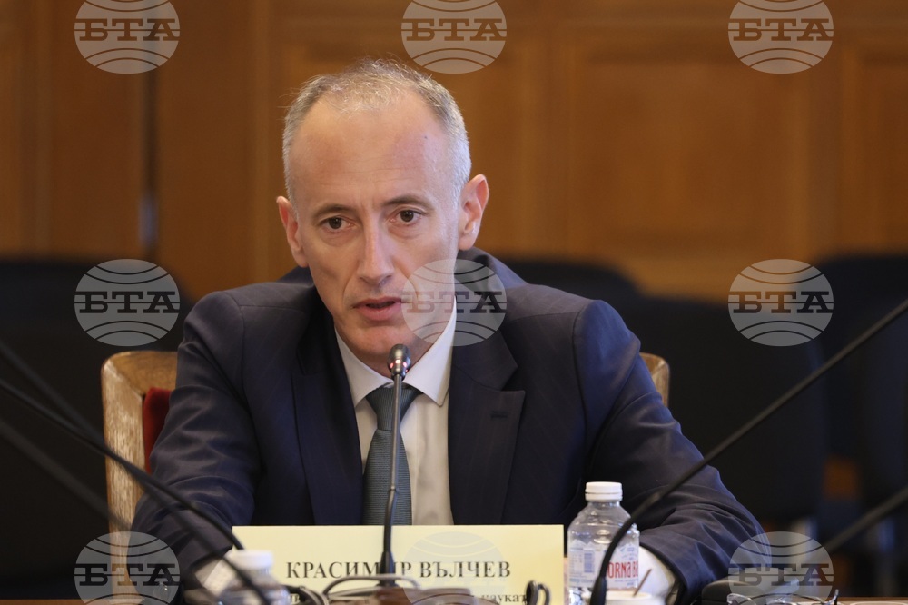 Ако искаме да имаме т.нар. оценка на добавената стойност в образованието, трябва да имаме външно оценяване, каза министър Красимир Вълчев 