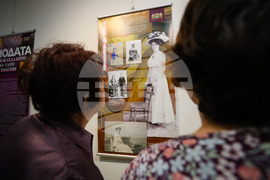Бургас - "Модата в огледалото на едно столетие - 1850-1950" - изложба