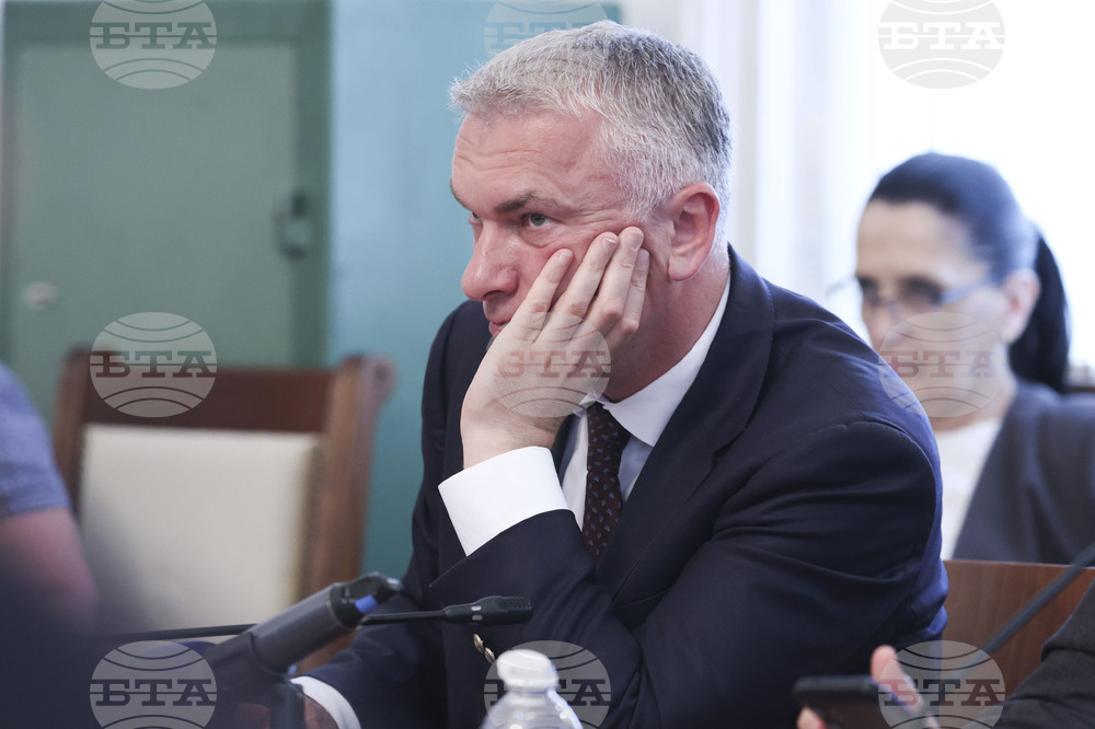 Парламент - Комисия по отбрана - заседание