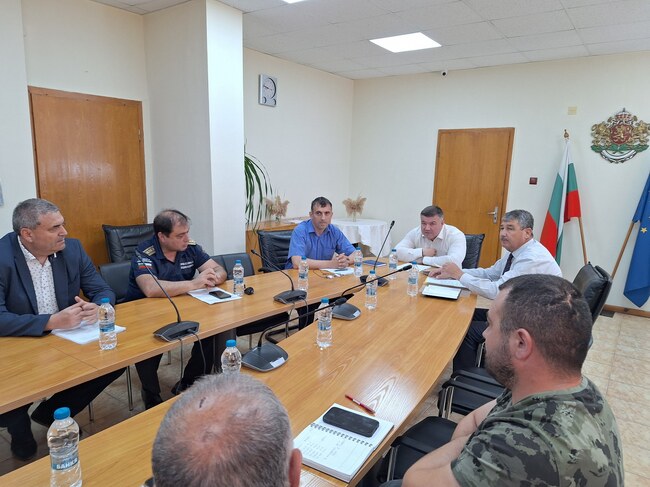 Съвместни действия за сигурно електрозахранване и пожарна безопасност в Разградска област