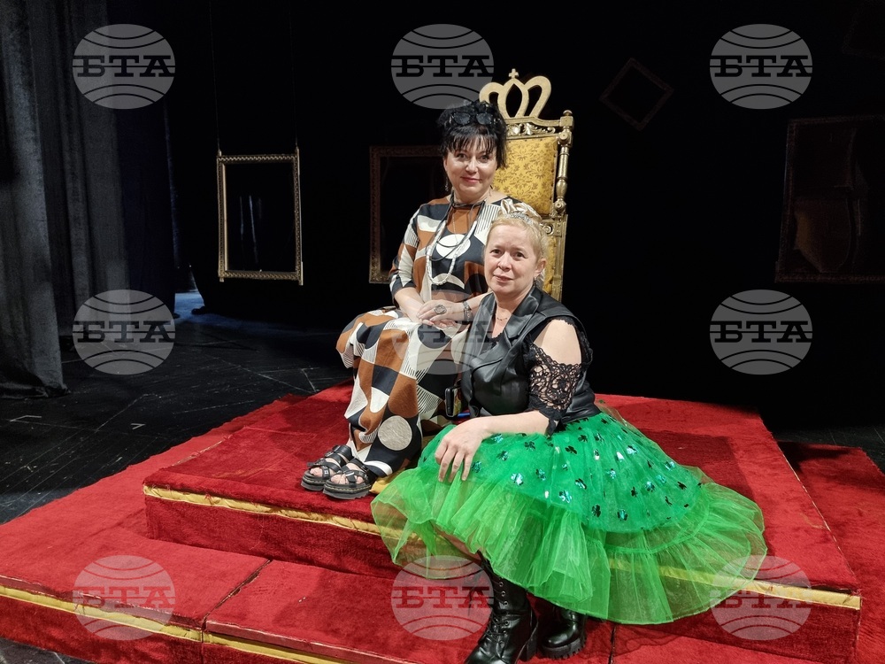 "Кралиците" по текстове на Уилям Шекспир е най-новото представление в репертоара на Общинския драматичен театър "Боян Дановски" в Перник