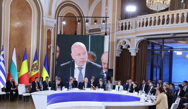 Ние сме обединени и силни, рамо до рамо с Украйна, каза премиерът Росен Желязков в Одеса