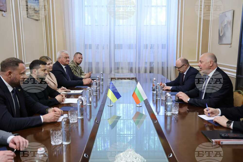 Следвоенното възстановяване на Украйна и участието на България в него обсъдиха премиерът Росен Желязков и президентът Володимир Зеленски