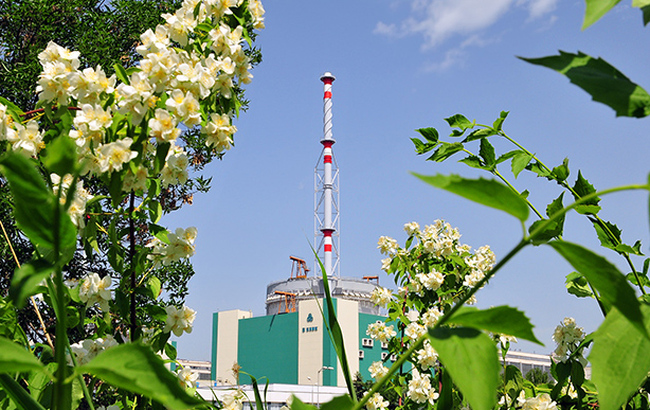 Шести енергоблок на АЕЦ "Козлодуй" отново е включен в националната електроенергийна система, съобщи атомната централа