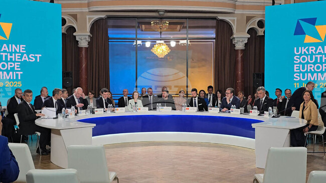 Zelenskyy Thanks Bulgaria's PM for Participating in Ukraine-Southeast Europe Summit