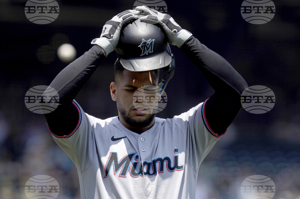 Marlins Pirates Baseball