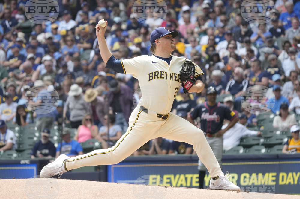 Braves Brewers Baseball
