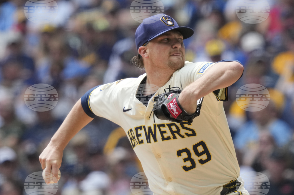 Braves Brewers Baseball