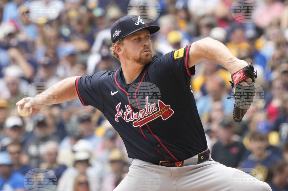Braves Brewers Baseball