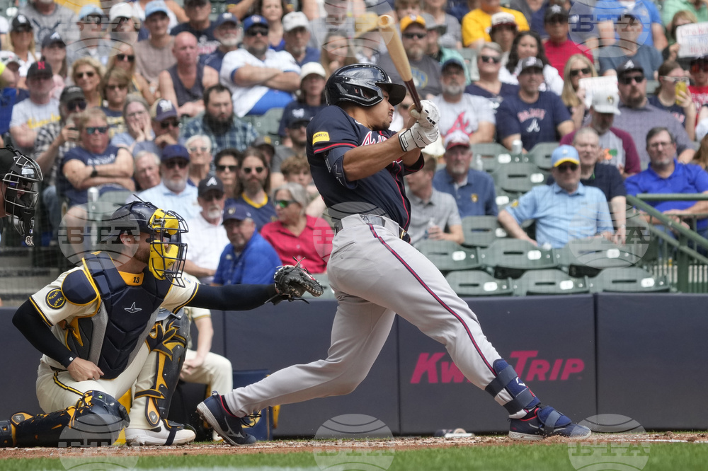 Braves Brewers Baseball