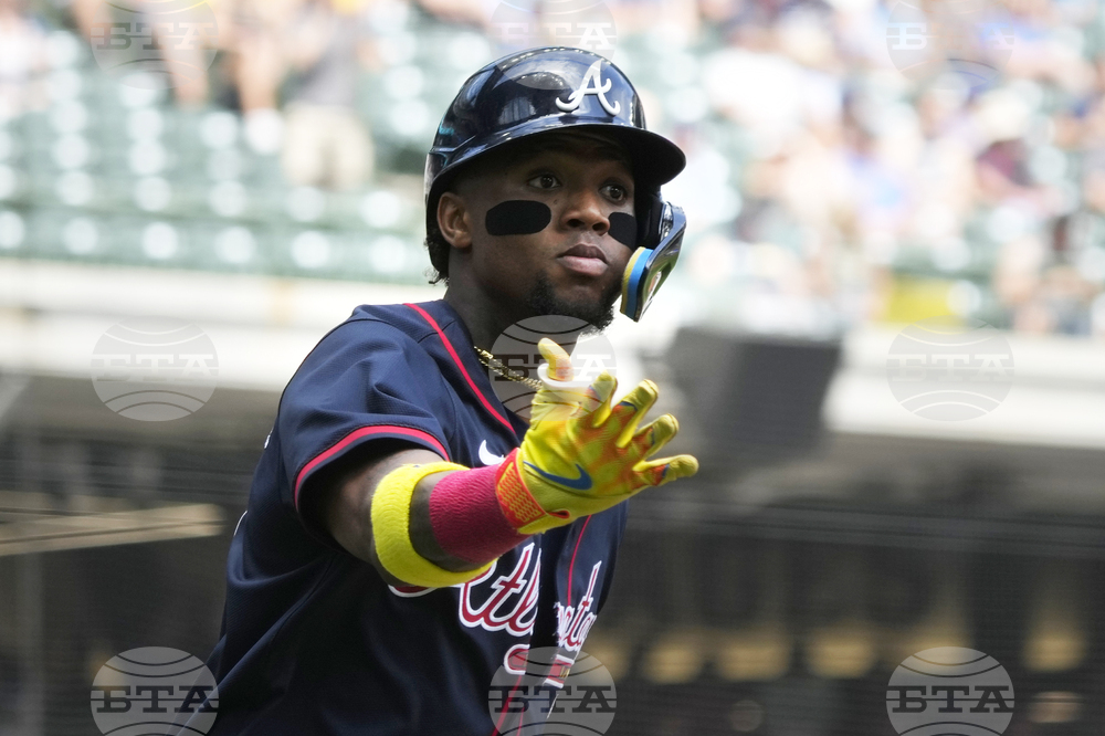 Braves Brewers Baseball