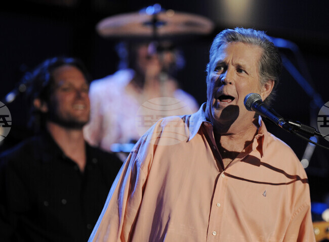 Почина Брайън Уилсън от "Бийч бойс" 