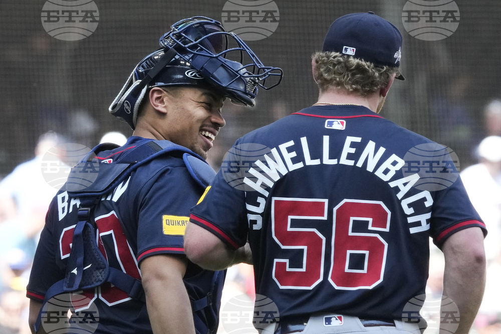 Braves Brewers Baseball