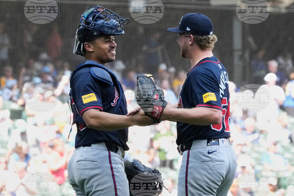 Braves Brewers Baseball